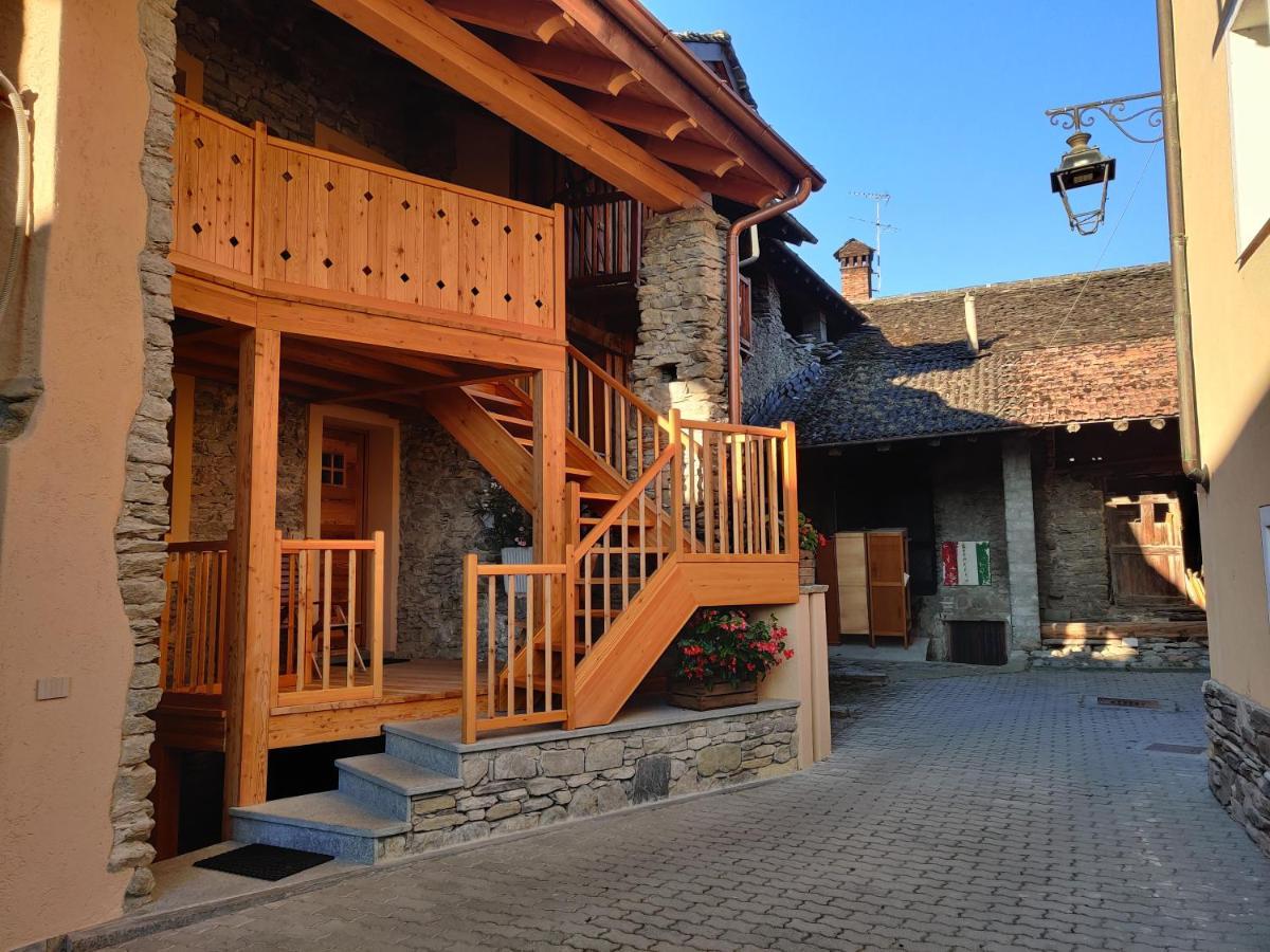 Au Fond Du Bourg Apartamento Aosta Exterior foto